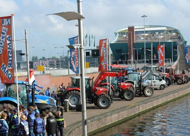 tractor actie Den Haag Groningen